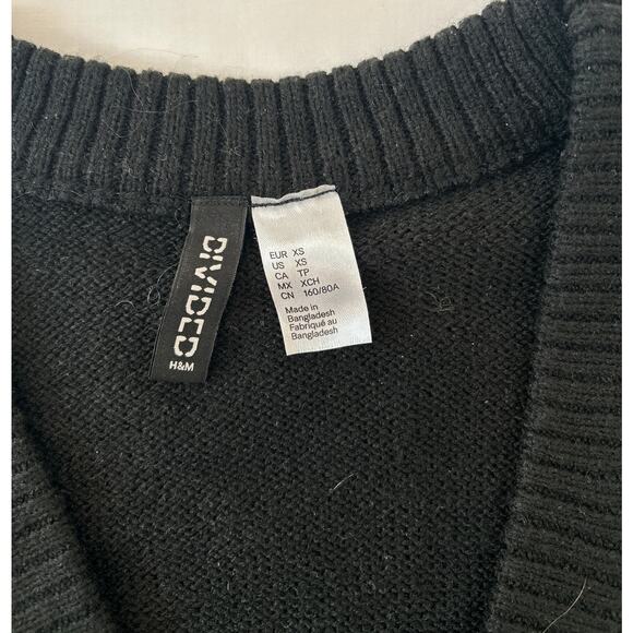 Divided women's Black Cropped Botton Up Cardigan Size Small - Picture 2 of 2